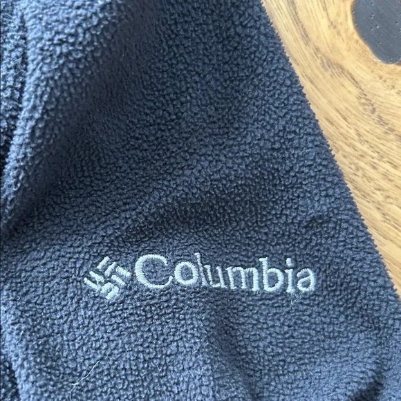 Columbia Black Quarter-Zip Fleece Pullover (3)) - Picture 3 of 4